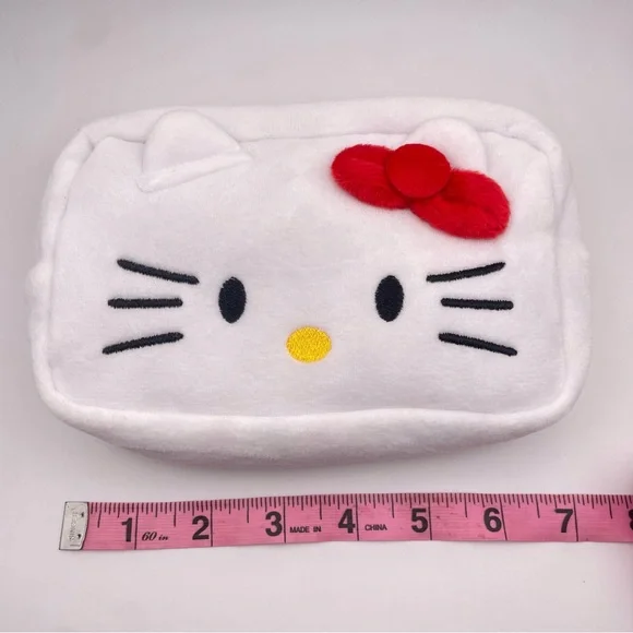 HELLO KITTY 💘| Plush Makeup Bag | Classic White (Brand New!) ✨ - Picture 6 of 8